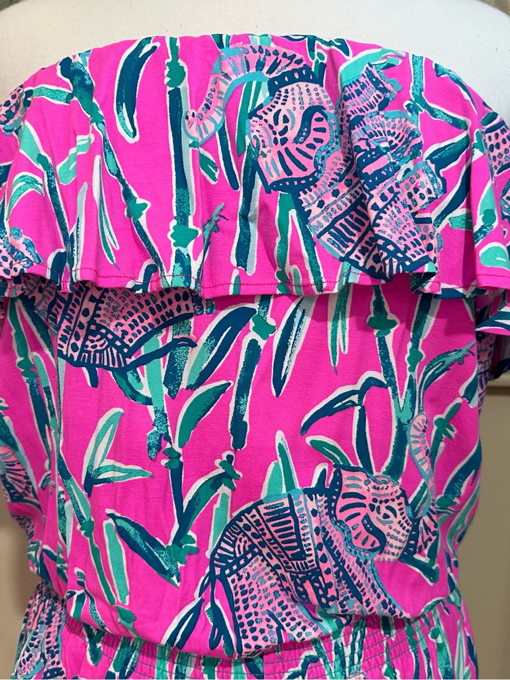 Lilly Pulitzer Pink Off Shoulder Ruffle Romper Bubblegum Pink Elephant Print  M - Picture 3 of 9